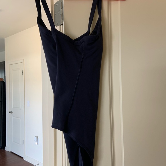 ‼️SOLD‼️ Athleta front plunge bodysuit - Picture 3 of 4